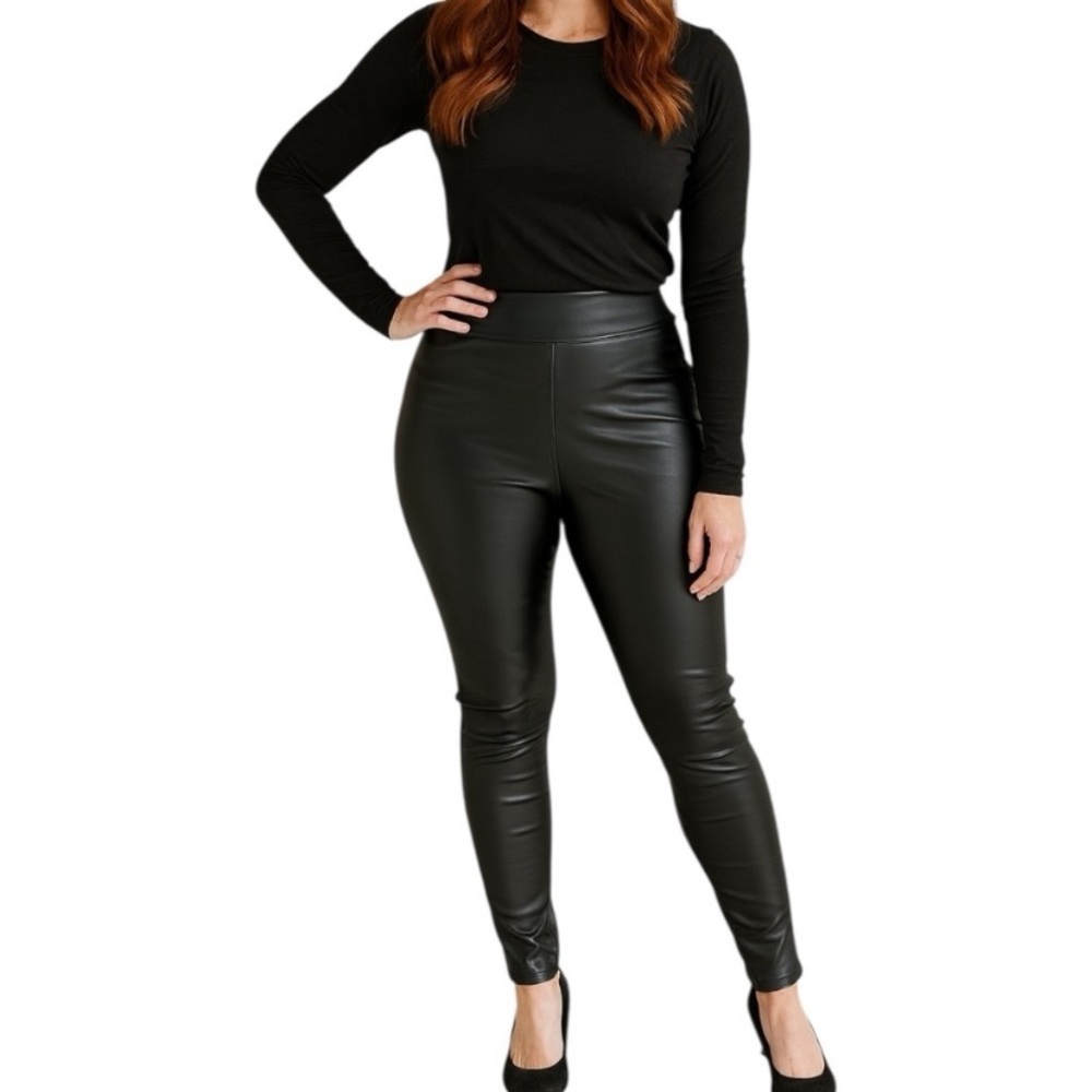 Badgley Mischka Faux Leather Pull On Pants